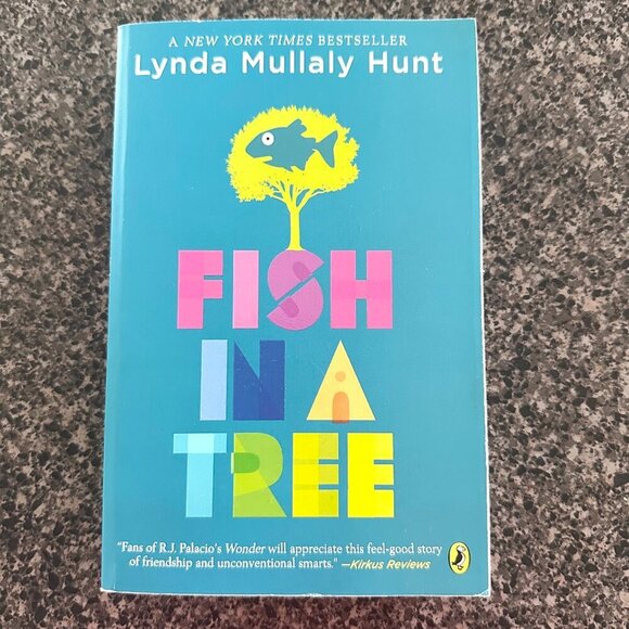 Fish In A Tree Book By Lynda Mullaly Hunt. Soft Cover - Picture 1 of 2